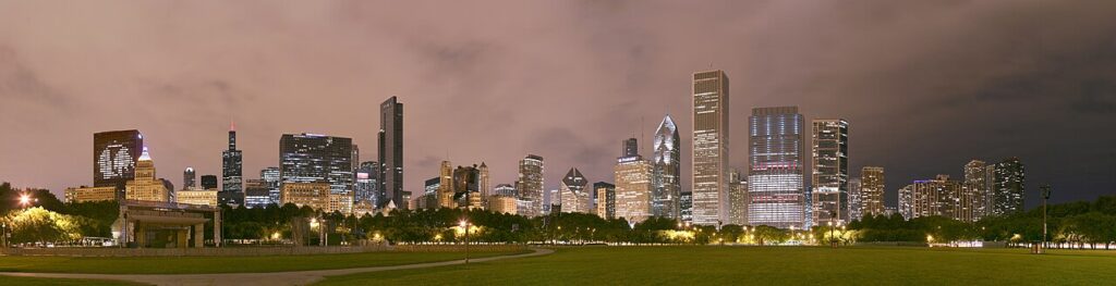 Chicago skyline and Grant Park