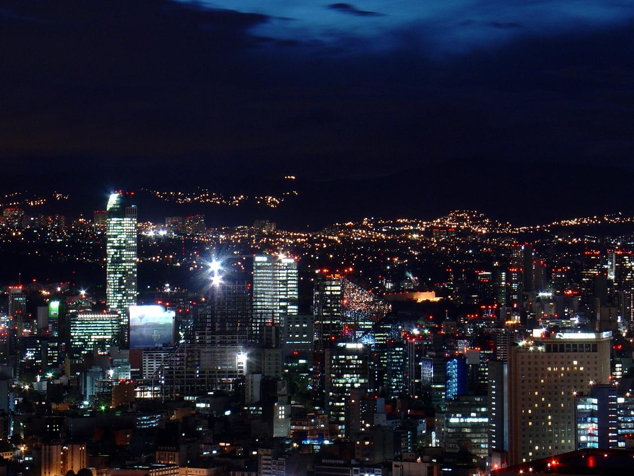 Paseo de la Reforma and the Mexico City skyline at night