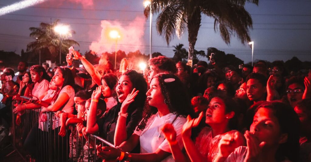 tomorrowland brasil music festival crowd